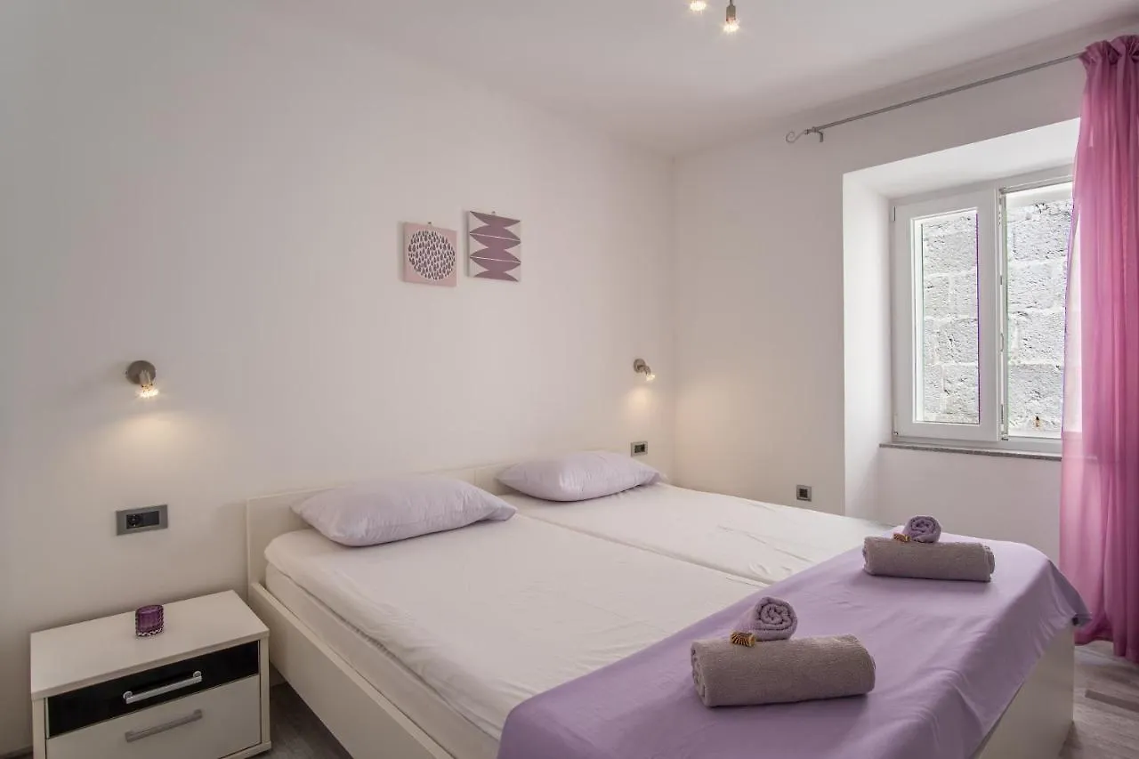 Private Holliday Apartment Pag Town