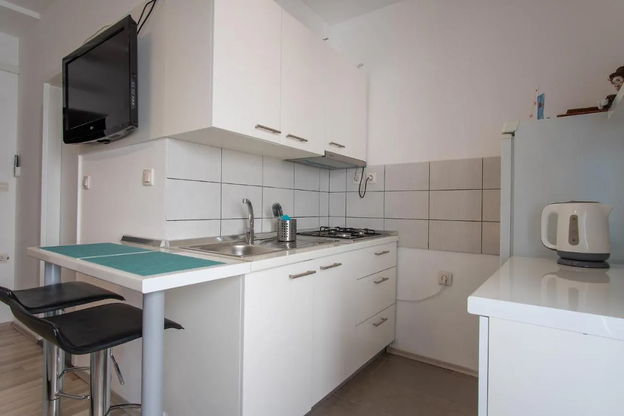 Private Holliday Apartment Pag Town
