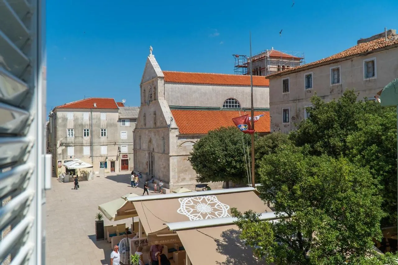 Private Holliday Apartment Pag Town 0*,